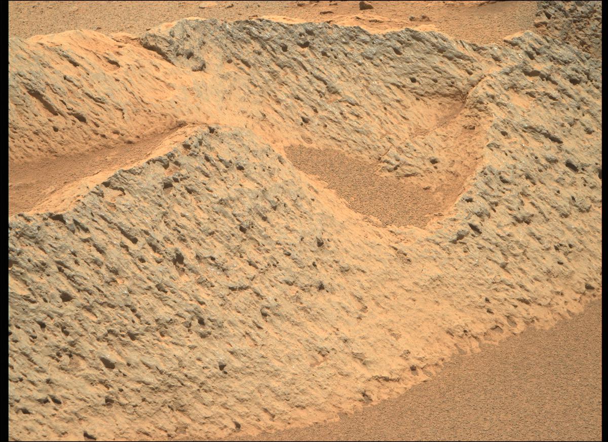 This image was taken by MCZ_RIGHT onboard NASA's Mars rover Perseverance on Sol 250