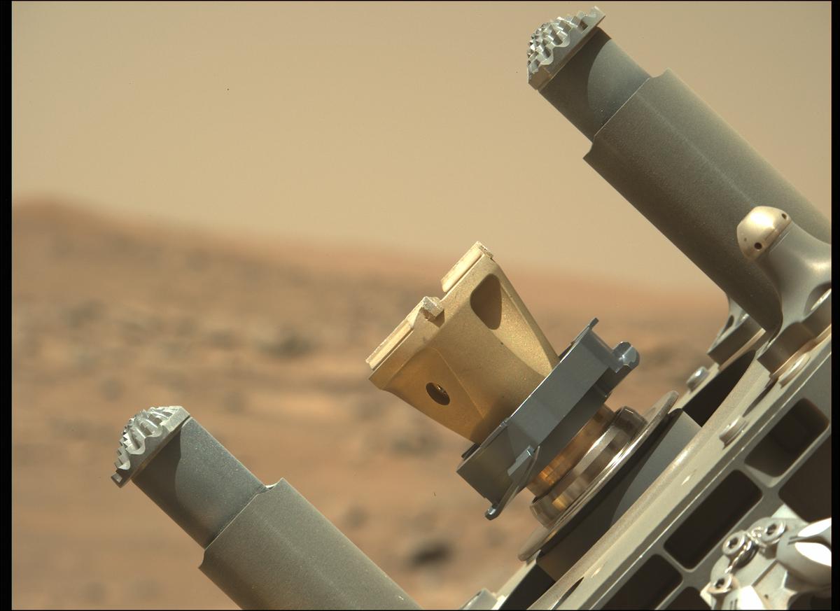 This image was taken by MCZ_LEFT onboard NASA's Mars rover Perseverance on Sol 253