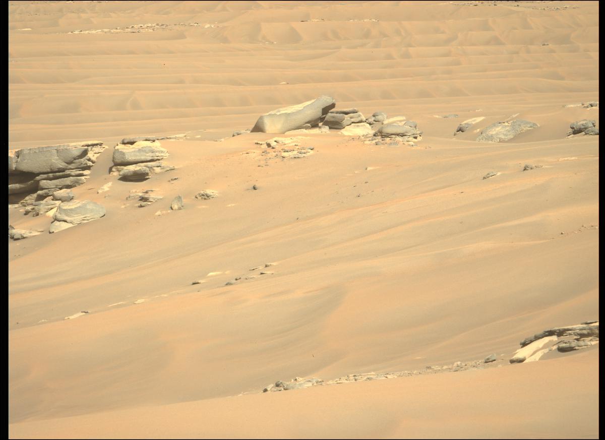 This image was taken by MCZ_LEFT onboard NASA's Mars rover Perseverance on Sol 265