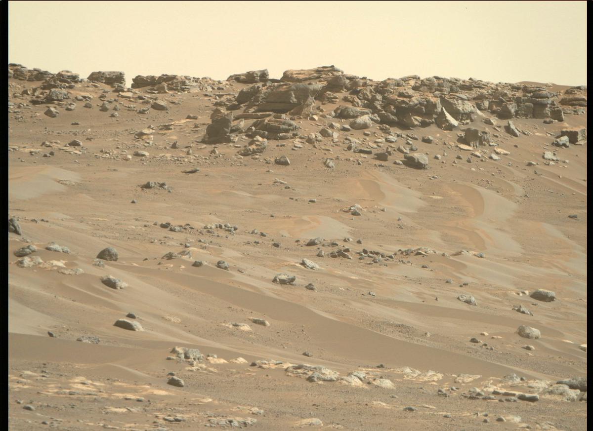 This image was taken by MCZ_RIGHT onboard NASA's Mars rover Perseverance on Sol 265