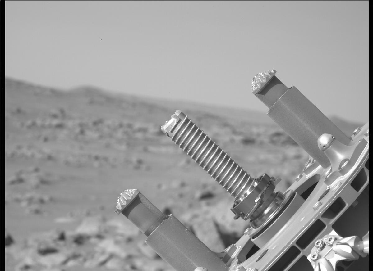 This image was taken by MCZ_LEFT onboard NASA's Mars rover Perseverance on Sol 271