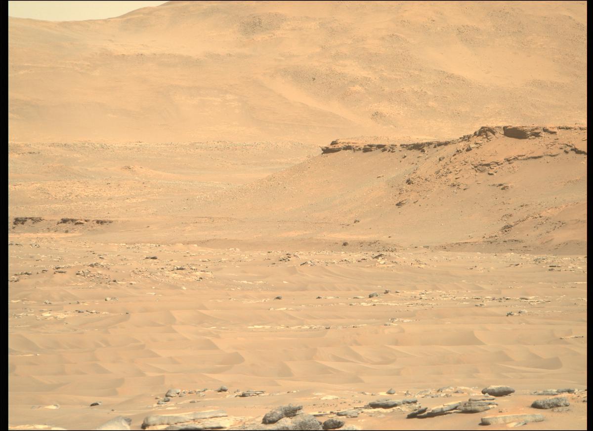 This image was taken by MCZ_RIGHT onboard NASA's Mars rover Perseverance on Sol 275