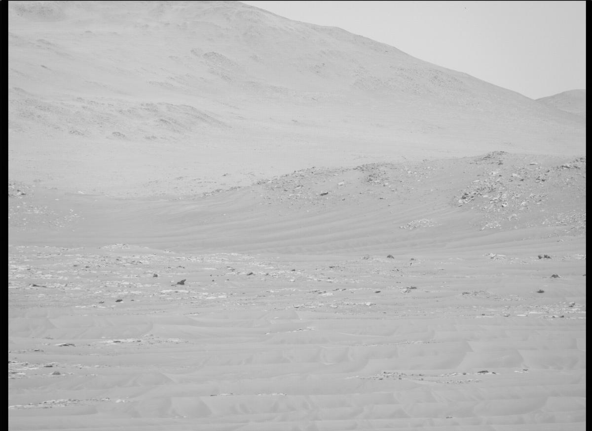 This image was taken by MCZ_RIGHT onboard NASA's Mars rover Perseverance on Sol 275