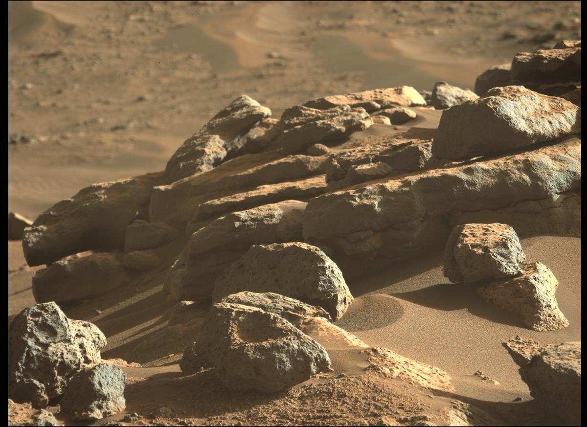 This image was taken by MCZ_LEFT onboard NASA's Mars rover Perseverance on Sol 279