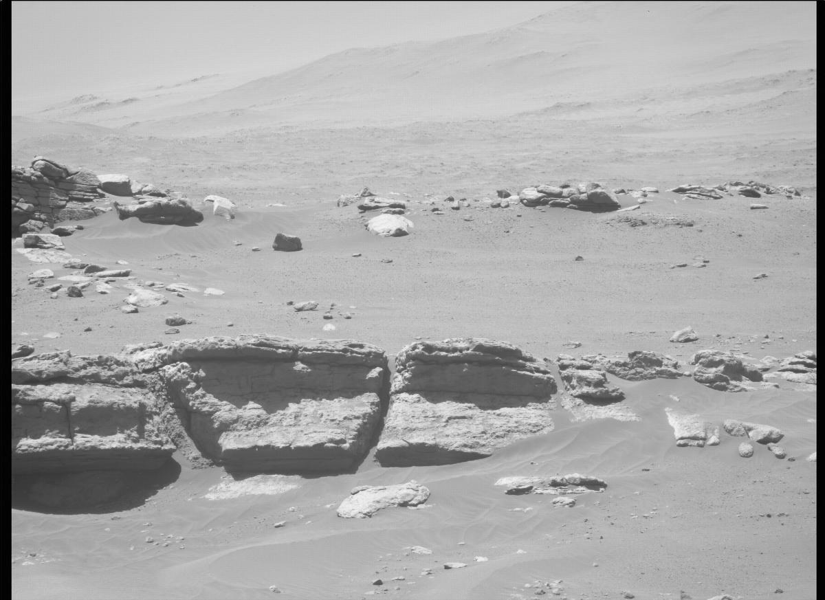 This image was taken by MCZ_RIGHT onboard NASA's Mars rover Perseverance on Sol 282