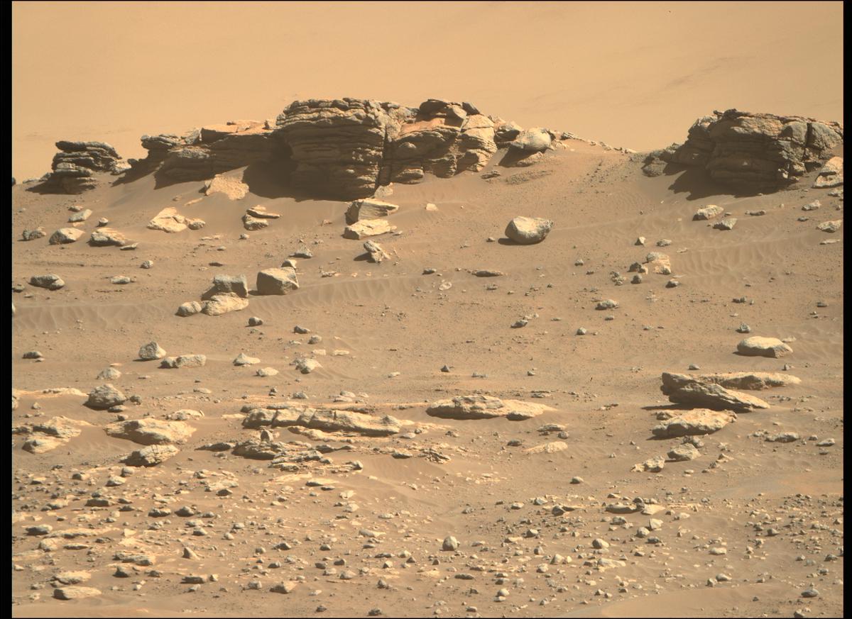 This image was taken by MCZ_RIGHT onboard NASA's Mars rover Perseverance on Sol 282