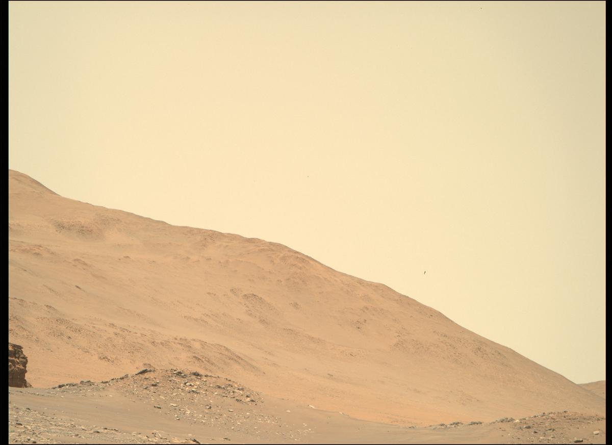 This image was taken by MCZ_RIGHT onboard NASA's Mars rover Perseverance on Sol 284
