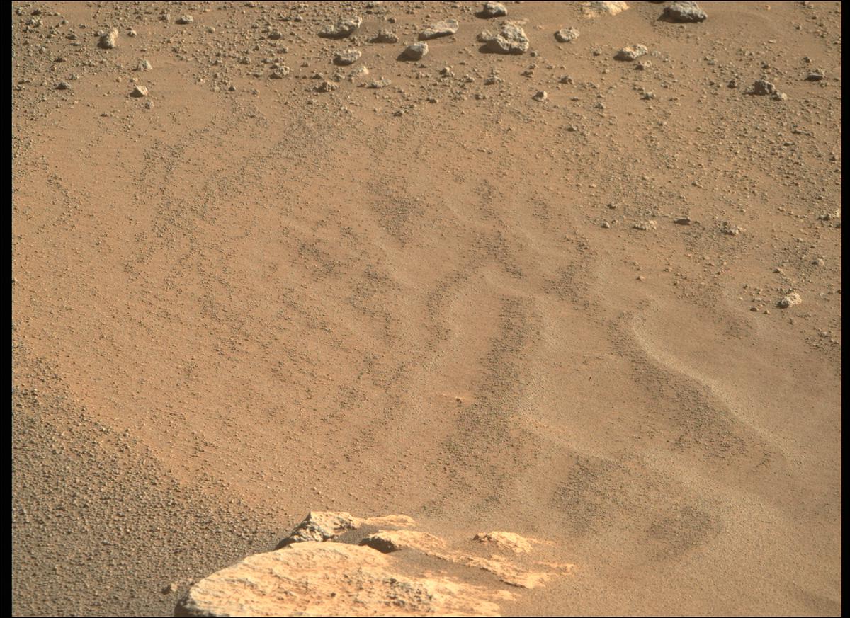 This image was taken by MCZ_RIGHT onboard NASA's Mars rover Perseverance on Sol 285