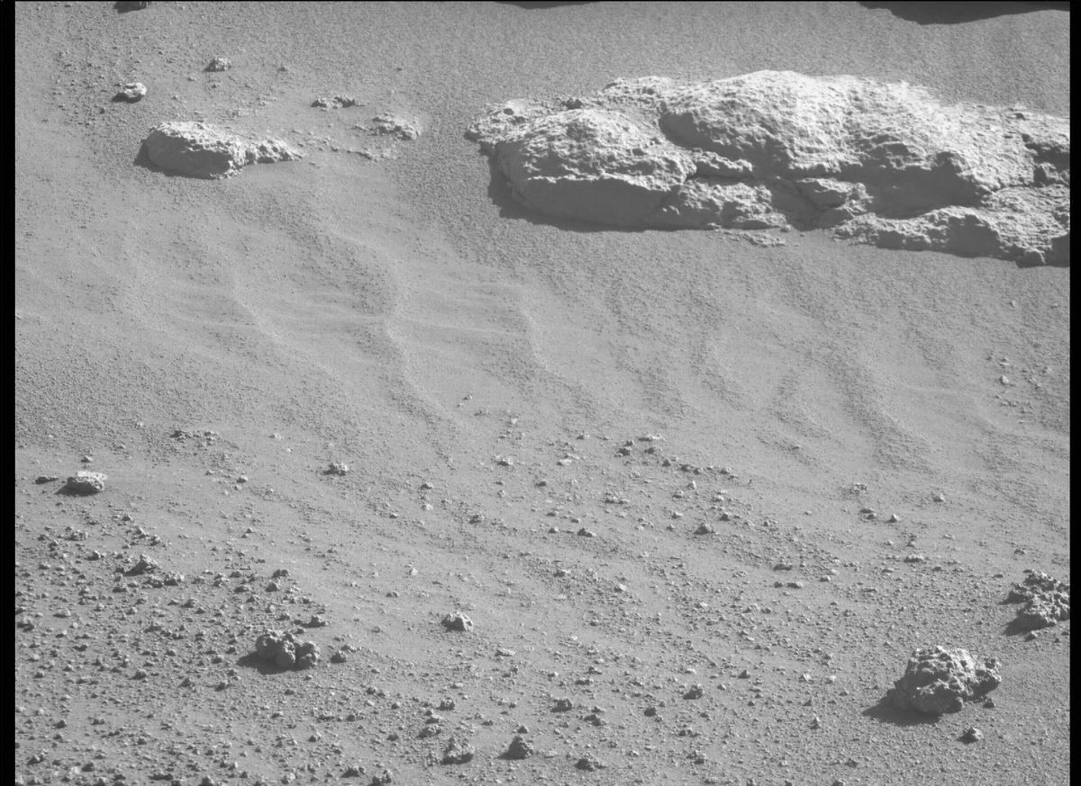 This image was taken by MCZ_RIGHT onboard NASA's Mars rover Perseverance on Sol 285