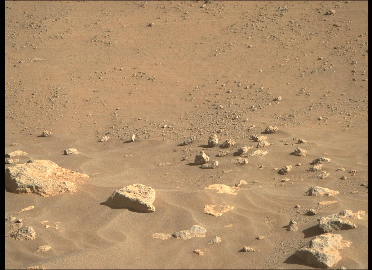 This image was taken by MCZ_RIGHT onboard NASA's Mars rover Perseverance on Sol 285