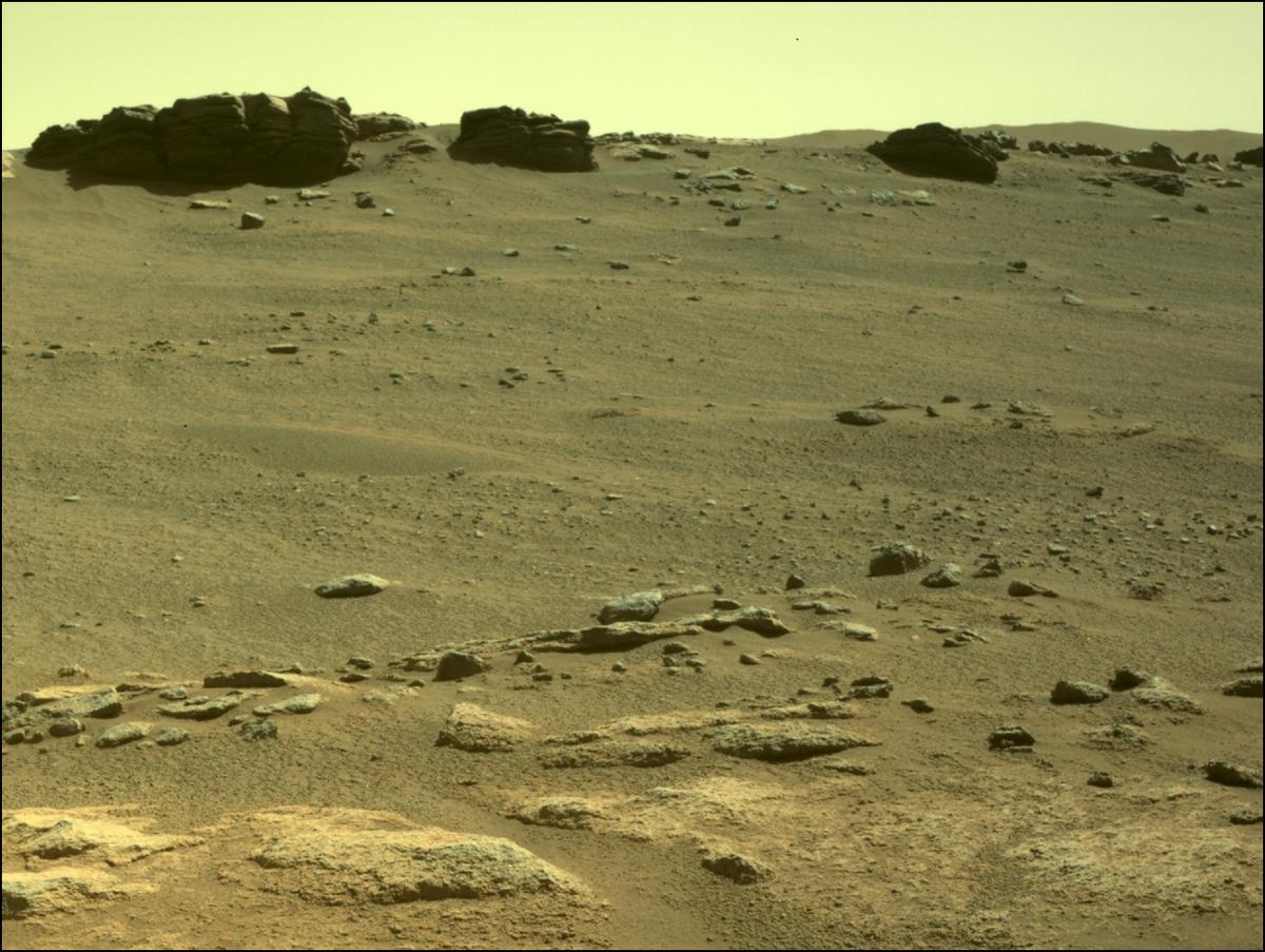 This image was taken by FRONT_HAZCAM_LEFT_A onboard NASA's Mars rover Perseverance on Sol 289