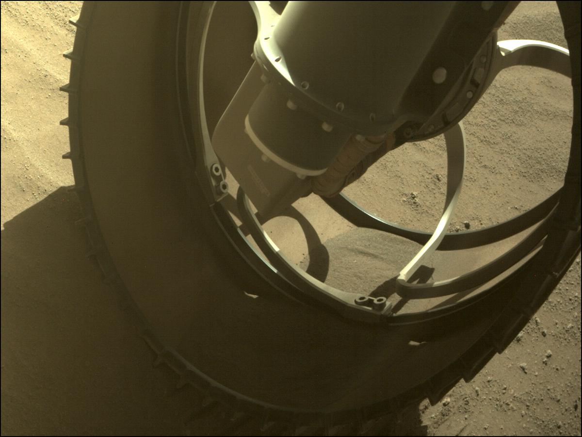This image was taken by FRONT_HAZCAM_RIGHT_A onboard NASA's Mars rover Perseverance on Sol 289