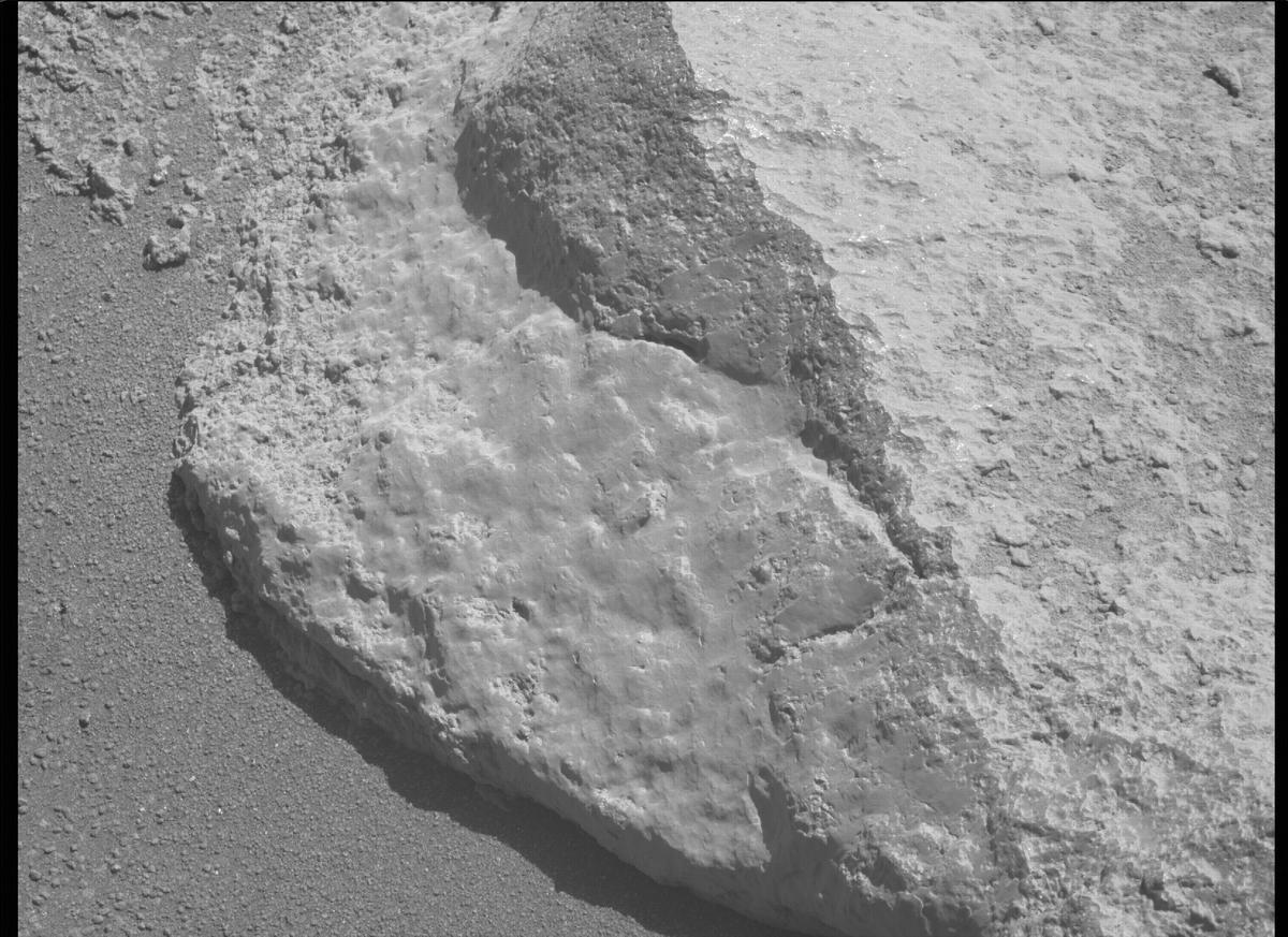 This image was taken by MCZ_RIGHT onboard NASA's Mars rover Perseverance on Sol 290