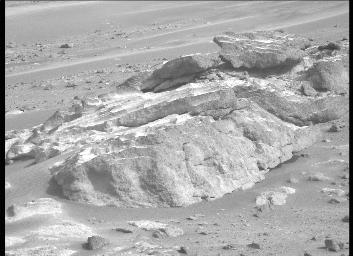 This image was taken by MCZ_RIGHT onboard NASA's Mars rover Perseverance on Sol 290