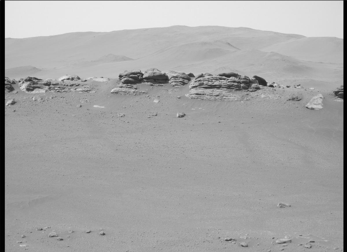 This image was taken by MCZ_LEFT onboard NASA's Mars rover Perseverance on Sol 292