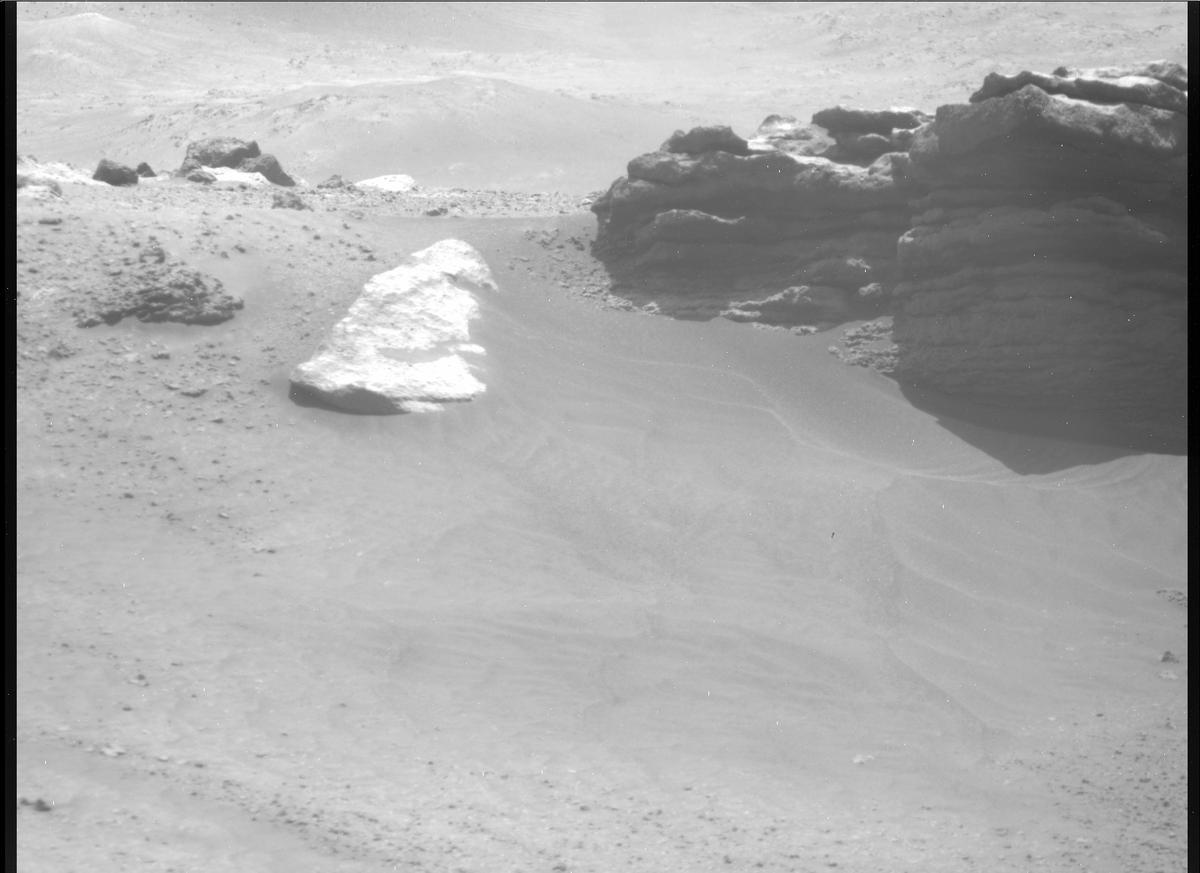 This image was taken by MCZ_RIGHT onboard NASA's Mars rover Perseverance on Sol 294