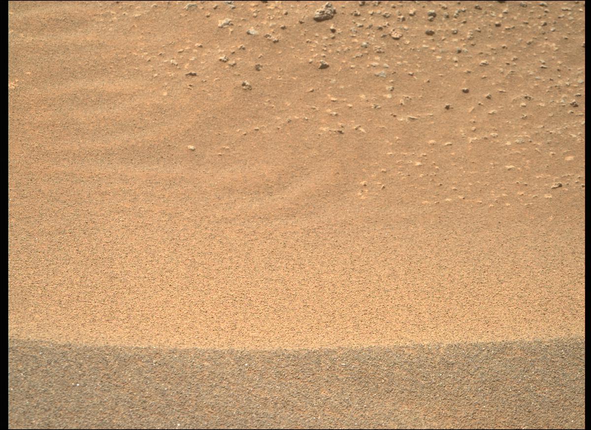 This image was taken by MCZ_RIGHT onboard NASA's Mars rover Perseverance on Sol 296
