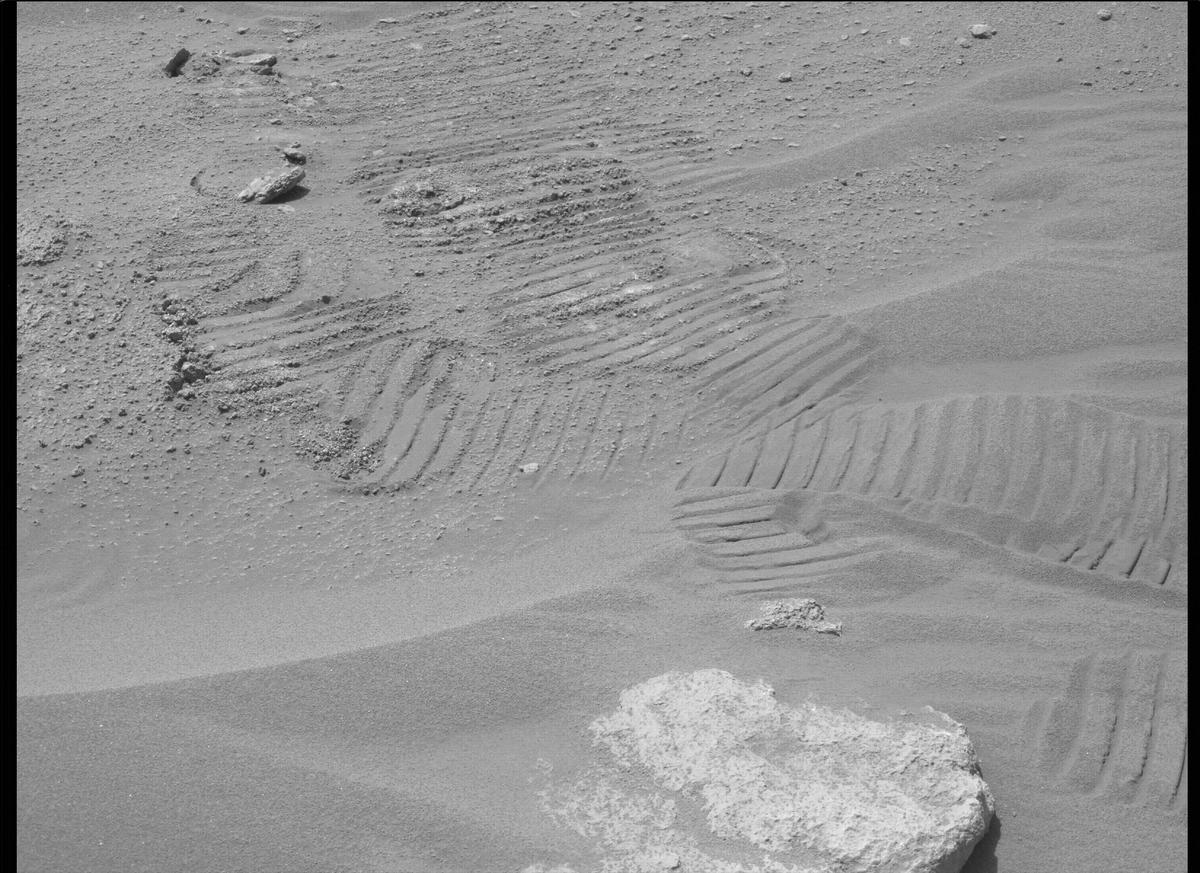 This image was taken by MCZ_LEFT onboard NASA's Mars rover Perseverance on Sol 298