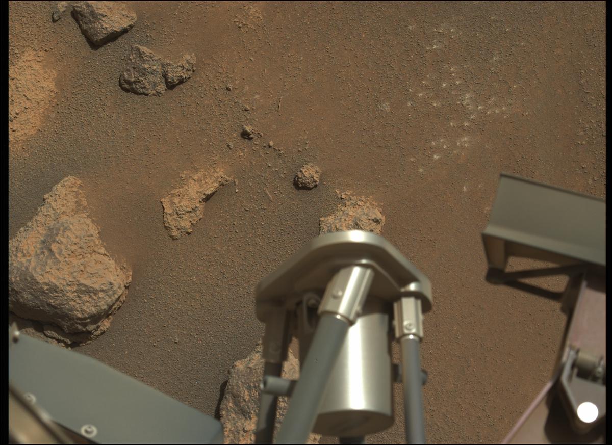 This image was taken by MCZ_LEFT onboard NASA's Mars rover Perseverance on Sol 298