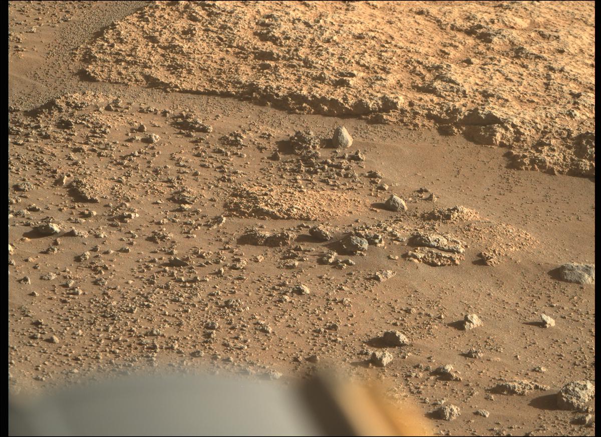 This image was taken by MCZ_RIGHT onboard NASA's Mars rover Perseverance on Sol 300