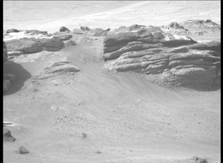 View image taken on Mars, Mars Perseverance Sol 302: Right Mastcam-Z Camera