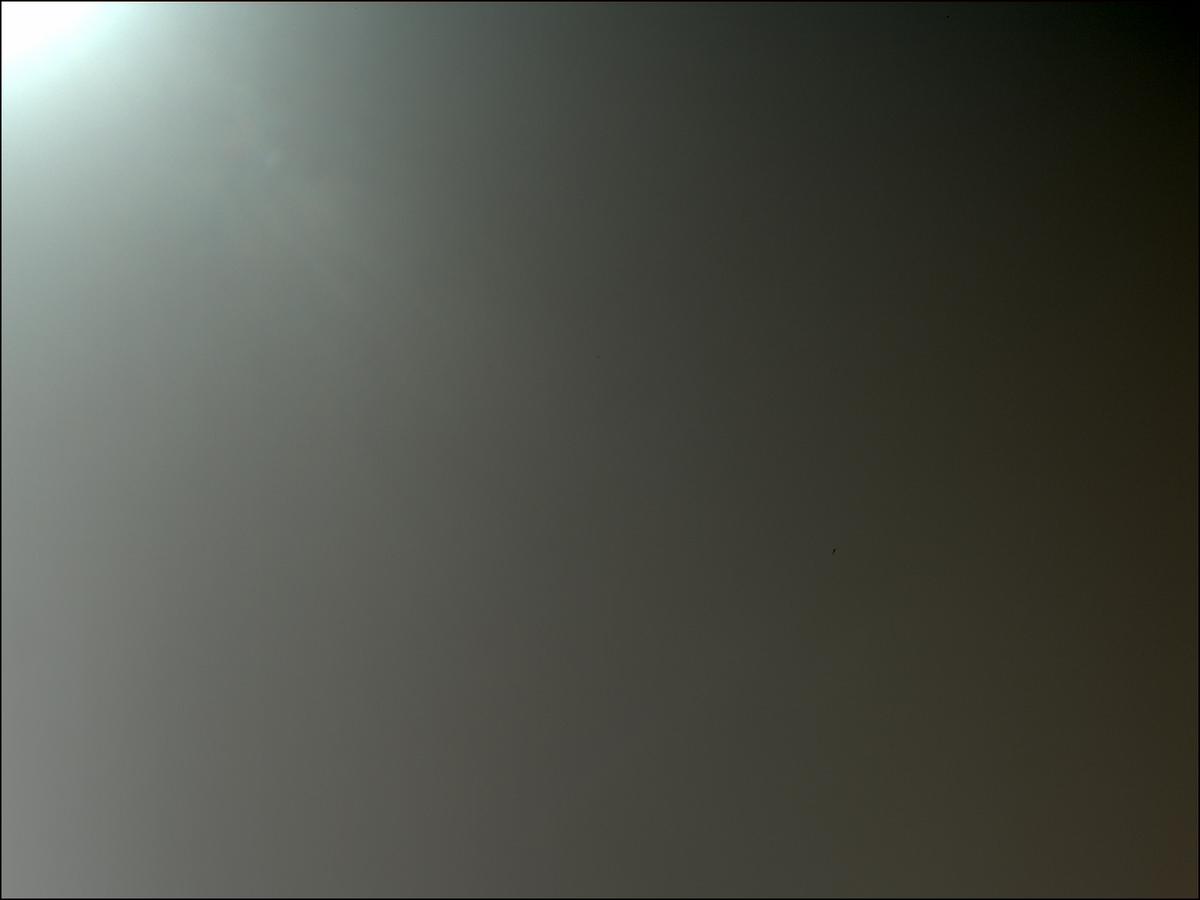 This image was taken by MCZ_RIGHT onboard NASA's Mars rover Perseverance on Sol 303