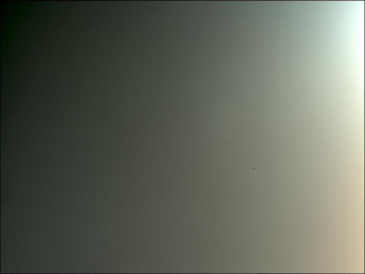 This image was taken by MCZ_RIGHT onboard NASA's Mars rover Perseverance on Sol 303