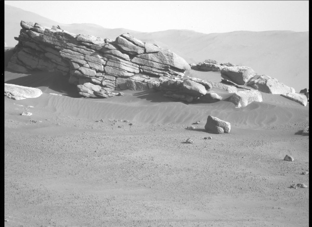 This image was taken by MCZ_LEFT onboard NASA's Mars rover Perseverance on Sol 312