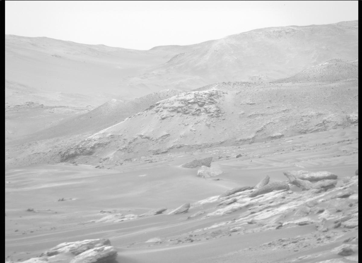 This image was taken by MCZ_RIGHT onboard NASA's Mars rover Perseverance on Sol 316