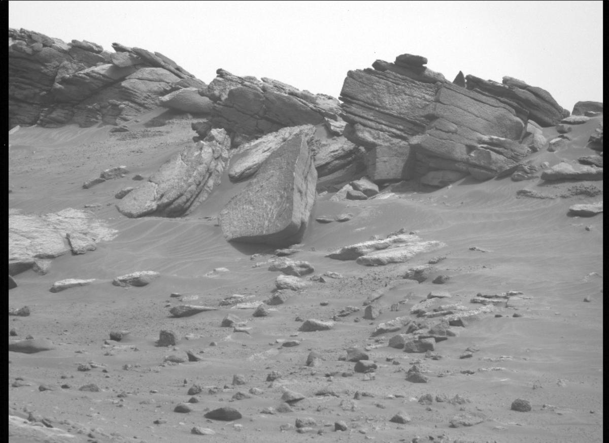 This image was taken by MCZ_LEFT onboard NASA's Mars rover Perseverance on Sol 317