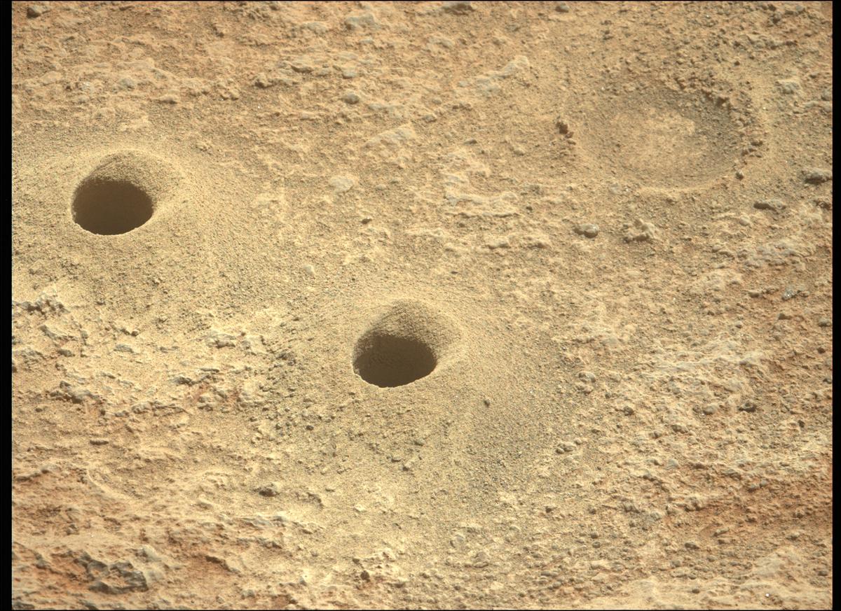 This image was taken by MCZ_LEFT onboard NASA's Mars rover Perseverance on Sol 318