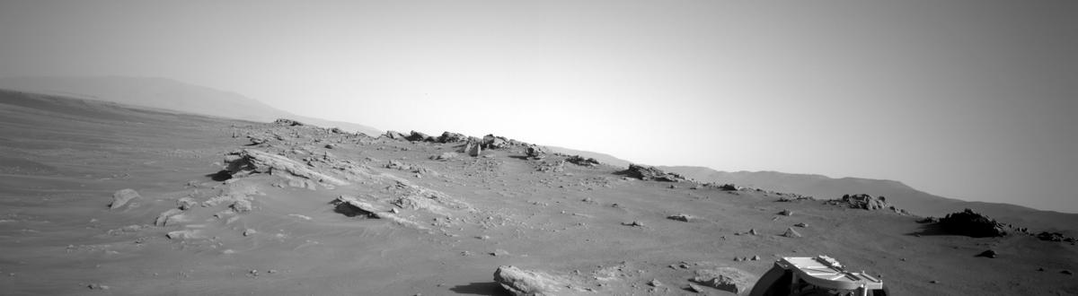 This image was taken by NAVCAM_LEFT onboard NASA's Mars rover Perseverance on Sol 320