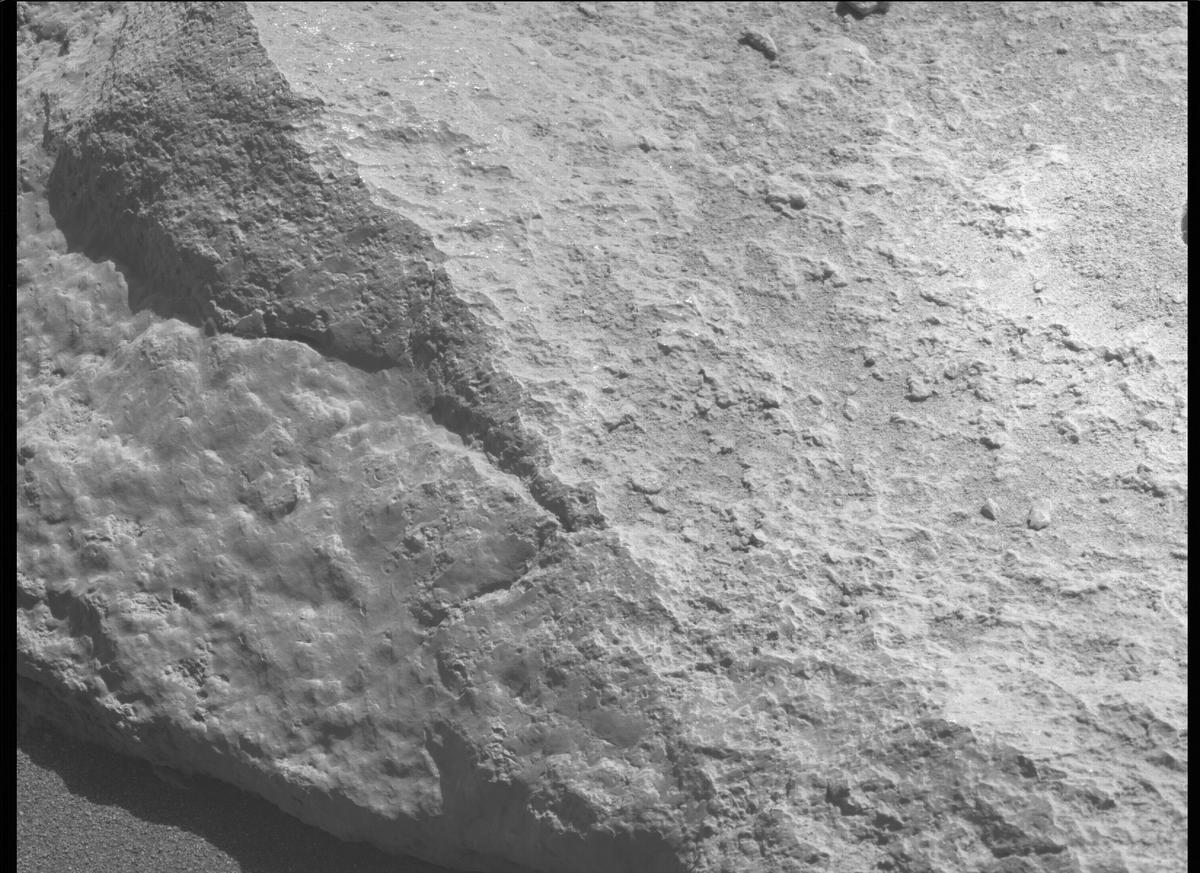 This image was taken by MCZ_LEFT onboard NASA's Mars rover Perseverance on Sol 320