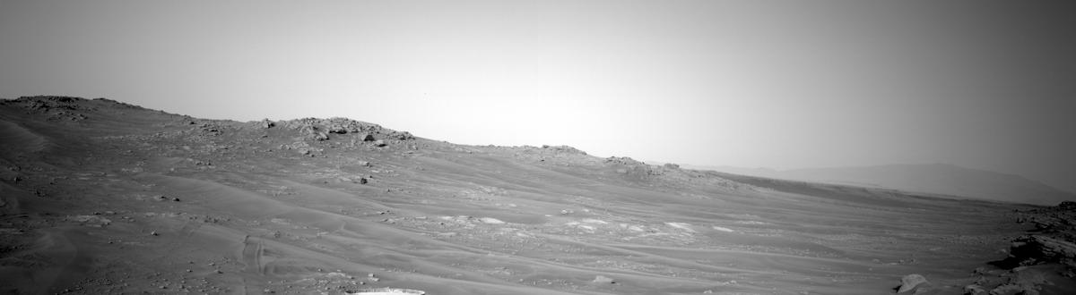 This image was taken by NAVCAM_LEFT onboard NASA's Mars rover Perseverance on Sol 325