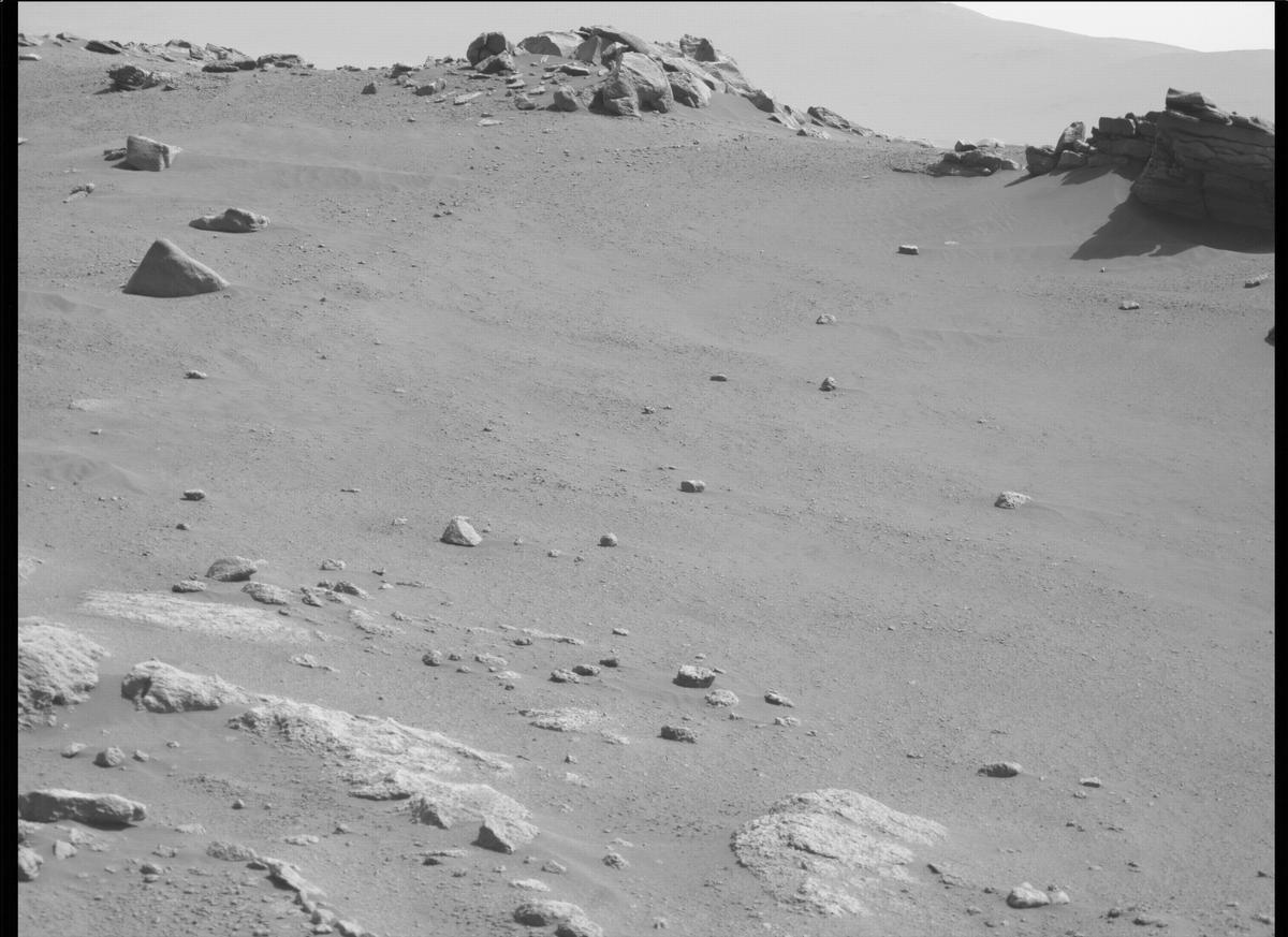 This image was taken by MCZ_LEFT onboard NASA's Mars rover Perseverance on Sol 328