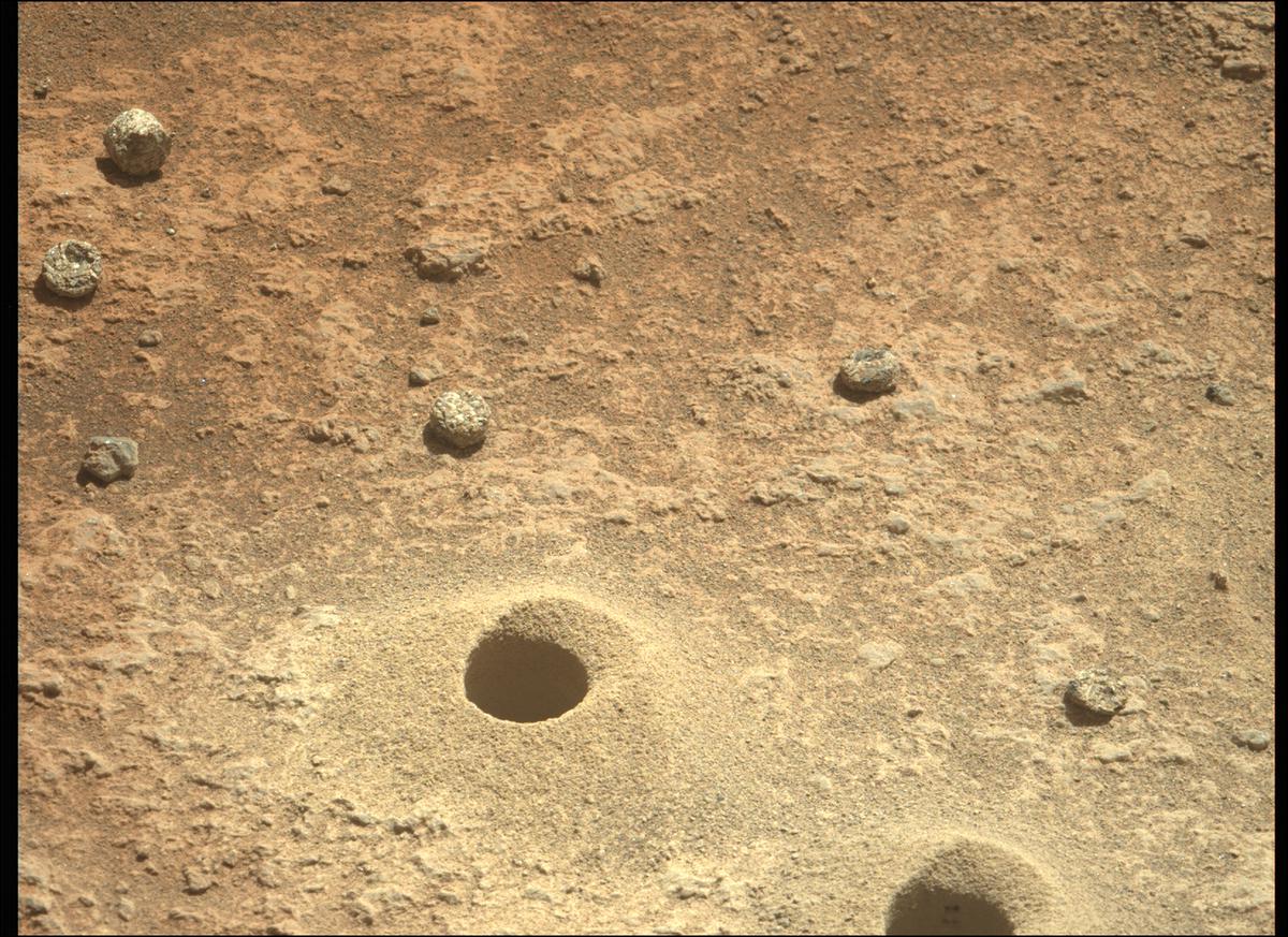This image was taken by MCZ_LEFT onboard NASA's Mars rover Perseverance on Sol 328