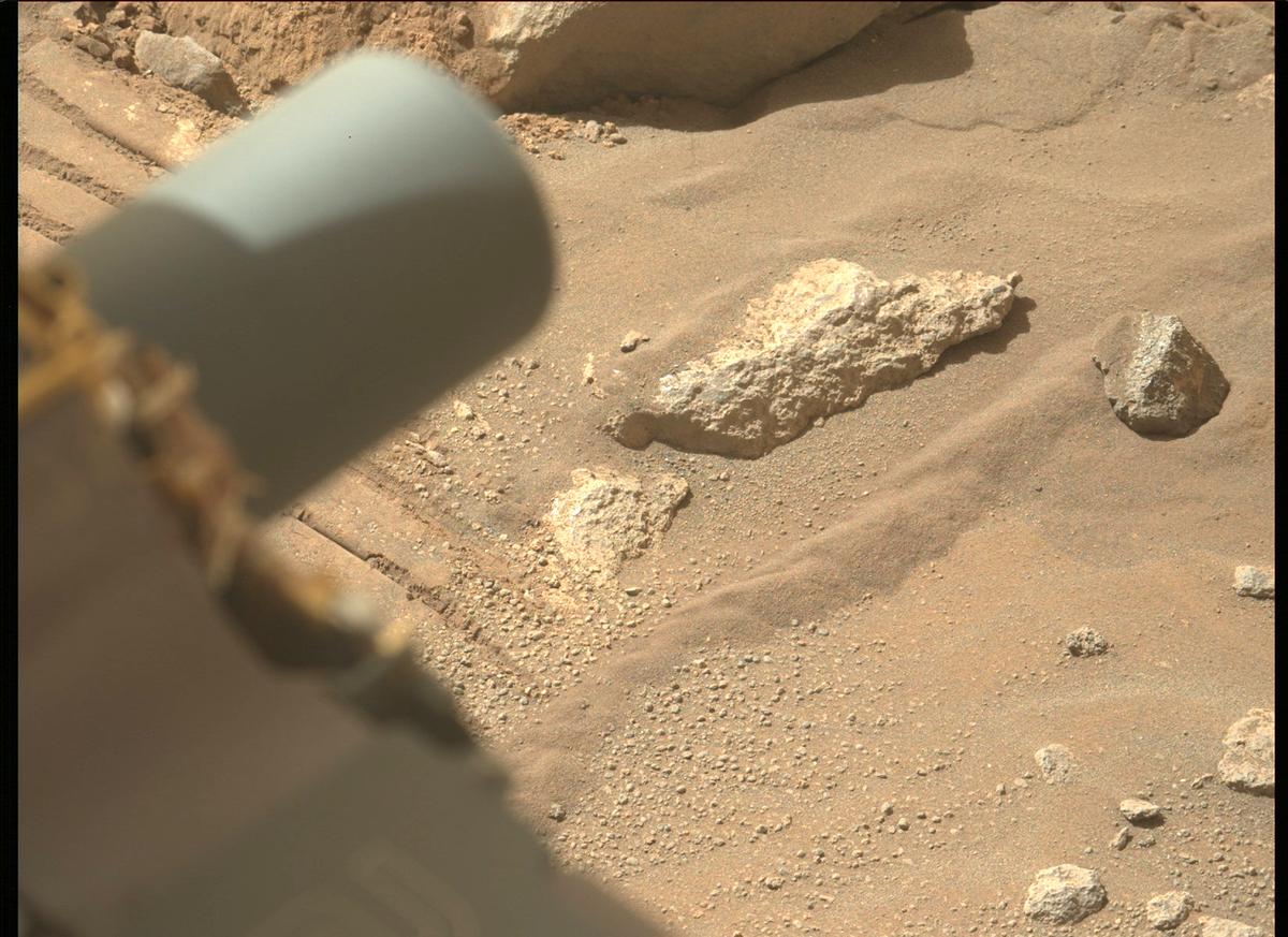 This image was taken by MCZ_LEFT onboard NASA's Mars rover Perseverance on Sol 329