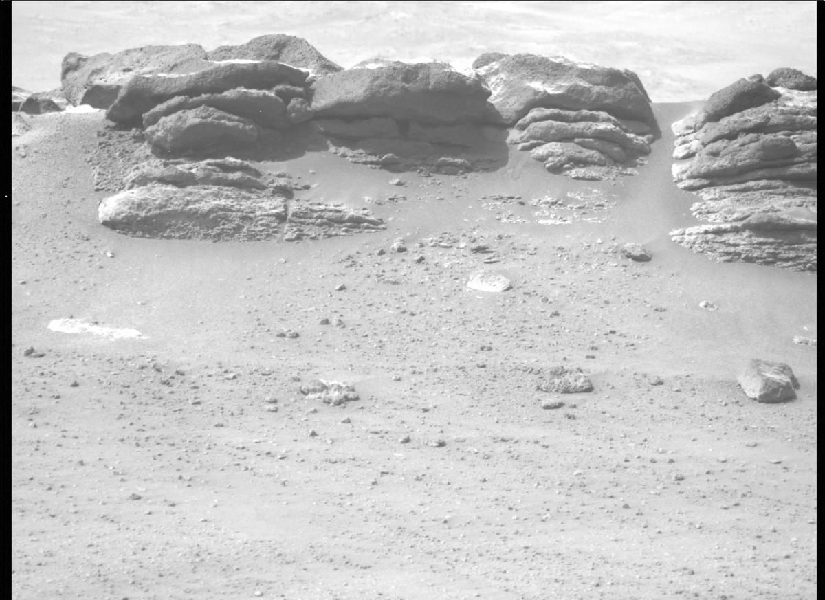 This image was taken by MCZ_LEFT onboard NASA's Mars rover Perseverance on Sol 331