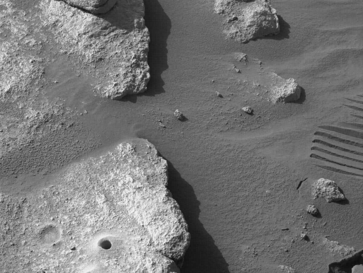 This image was taken by NAVCAM_RIGHT onboard NASA's Mars rover Perseverance on Sol 333