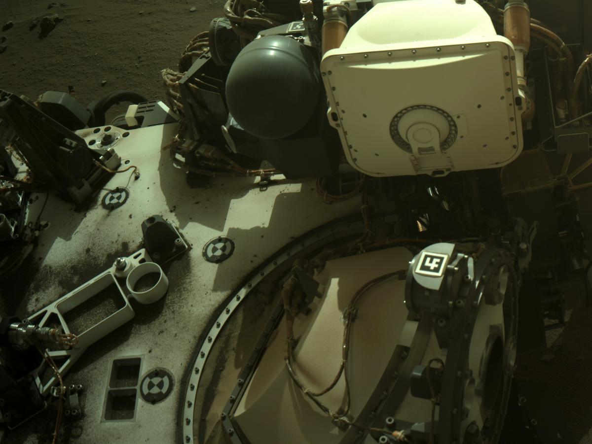 This image was taken by NAVCAM_RIGHT onboard NASA's Mars rover Perseverance on Sol 333