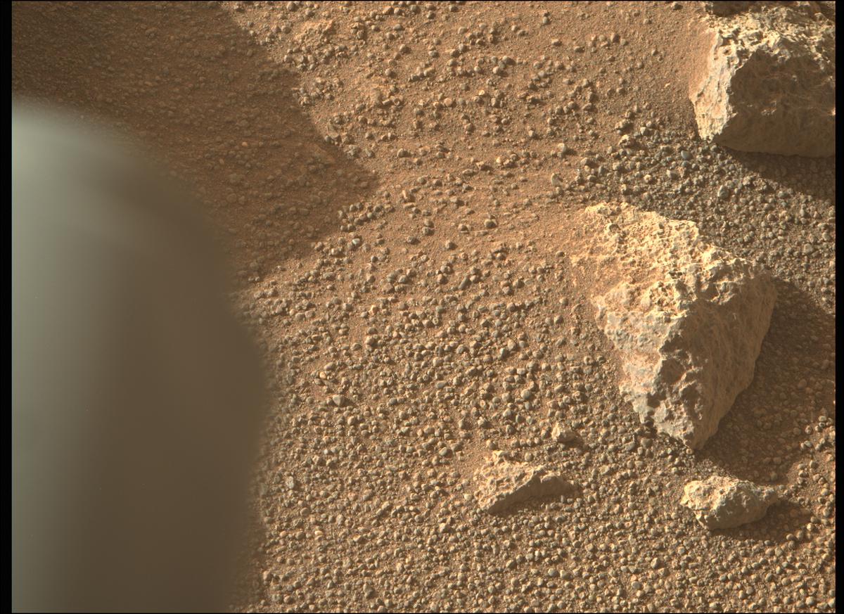 This image was taken by MCZ_RIGHT onboard NASA's Mars rover Perseverance on Sol 333