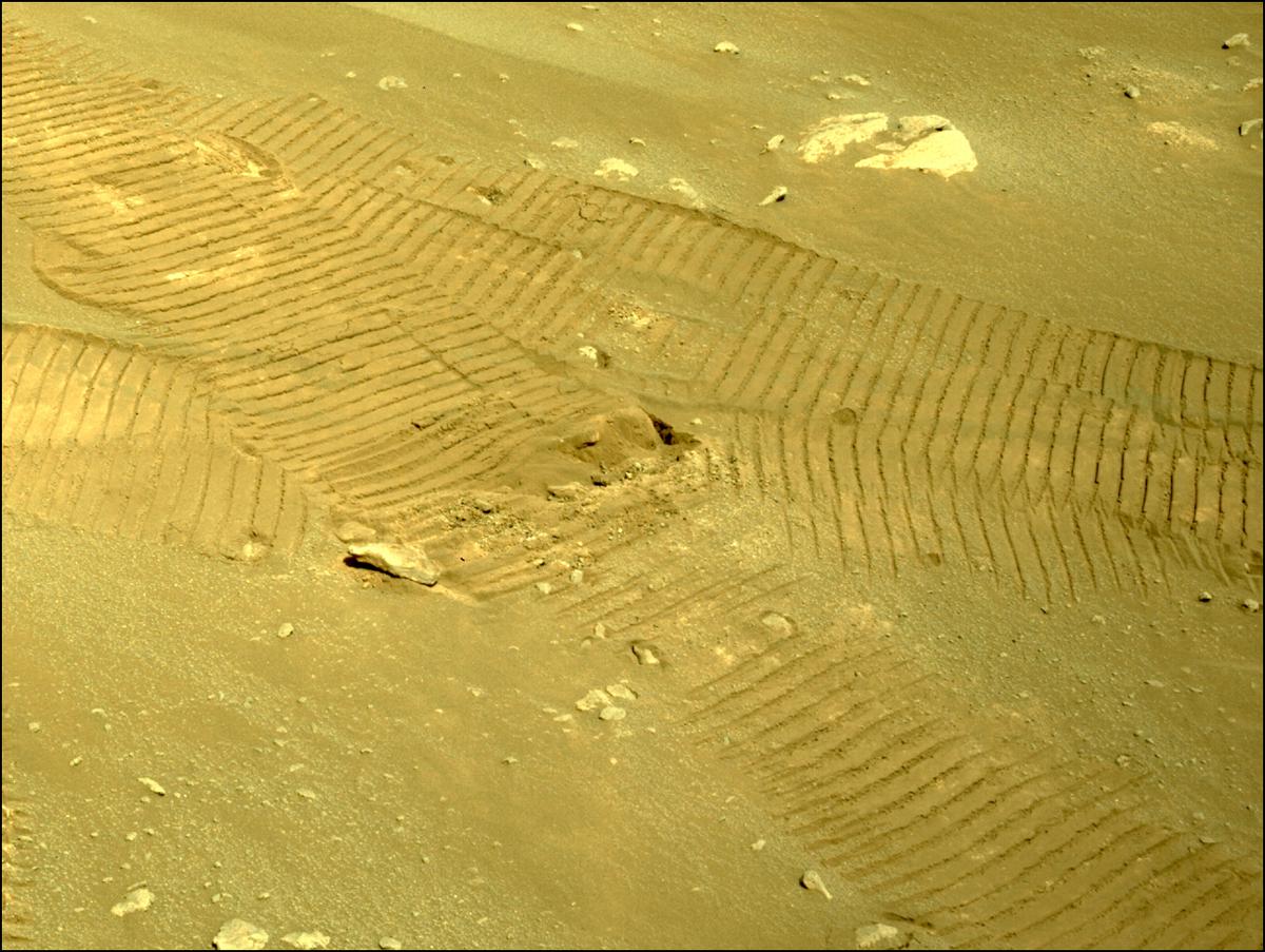 This image was taken by NAVCAM_RIGHT onboard NASA's Mars rover Perseverance on Sol 334