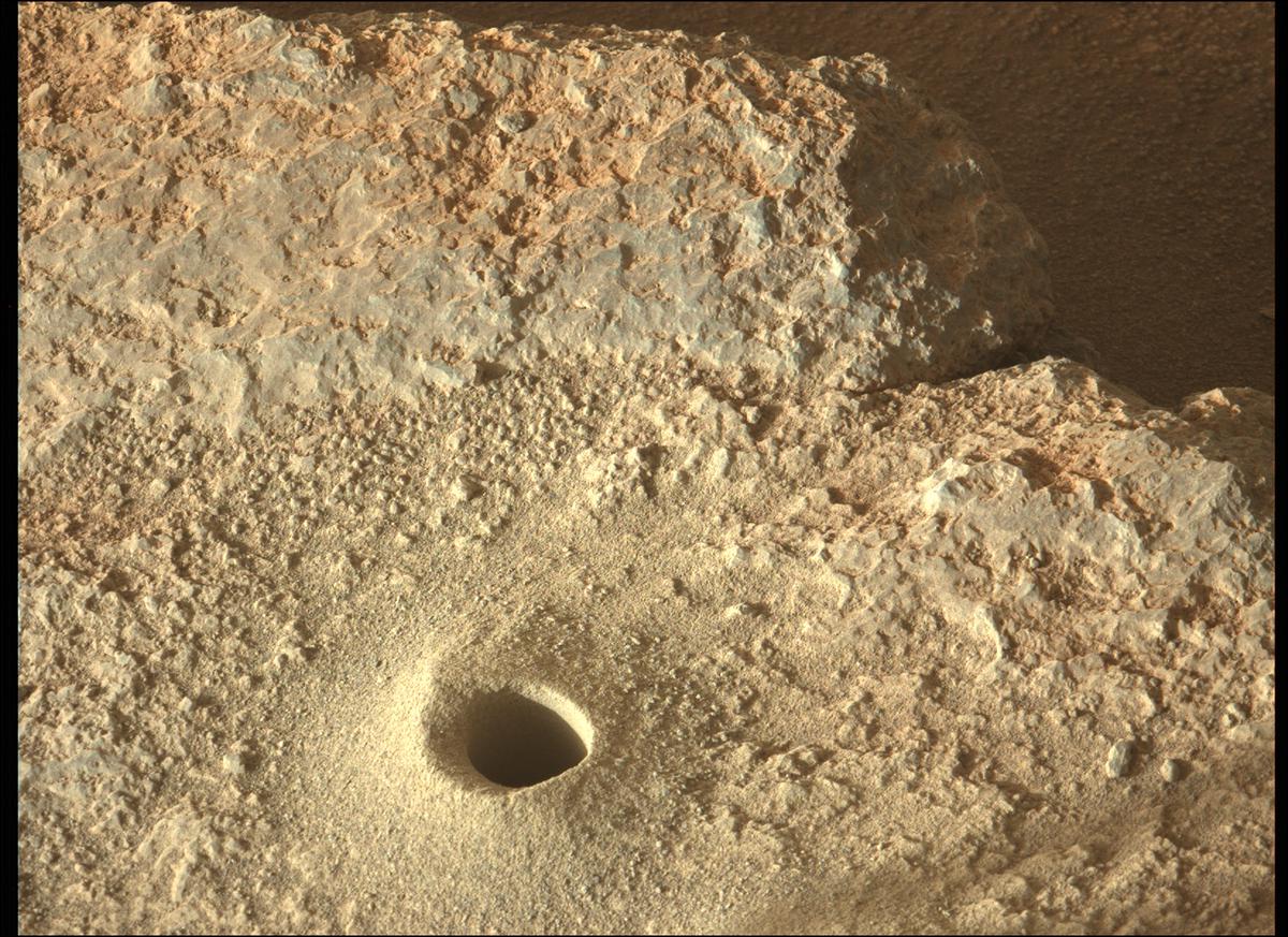 This image was taken by MCZ_LEFT onboard NASA's Mars rover Perseverance on Sol 335