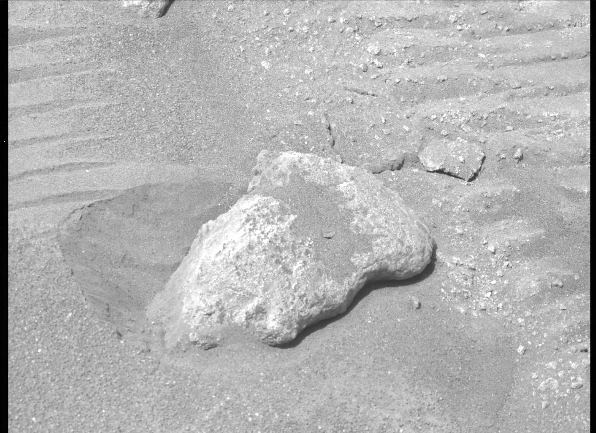 This image was taken by MCZ_LEFT onboard NASA's Mars rover Perseverance on Sol 335