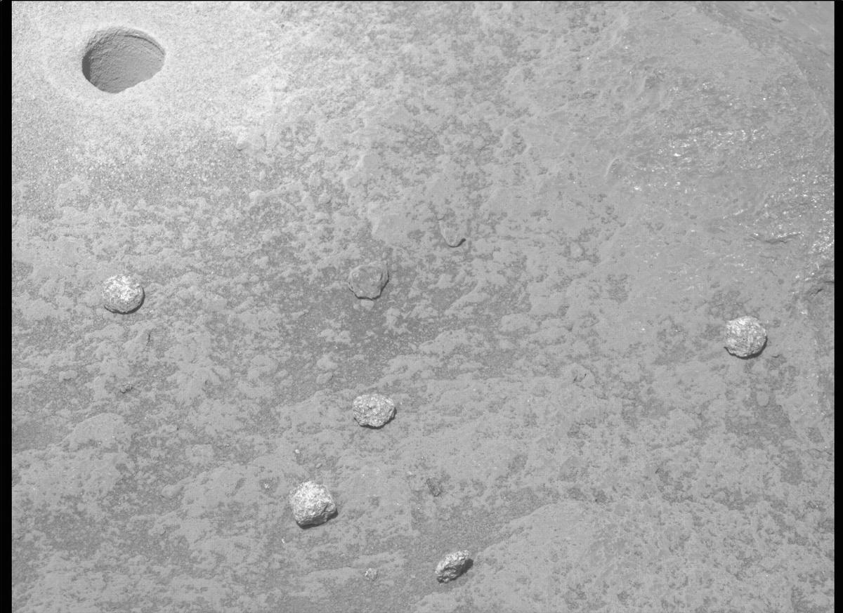 This image was taken by MCZ_RIGHT onboard NASA's Mars rover Perseverance on Sol 337