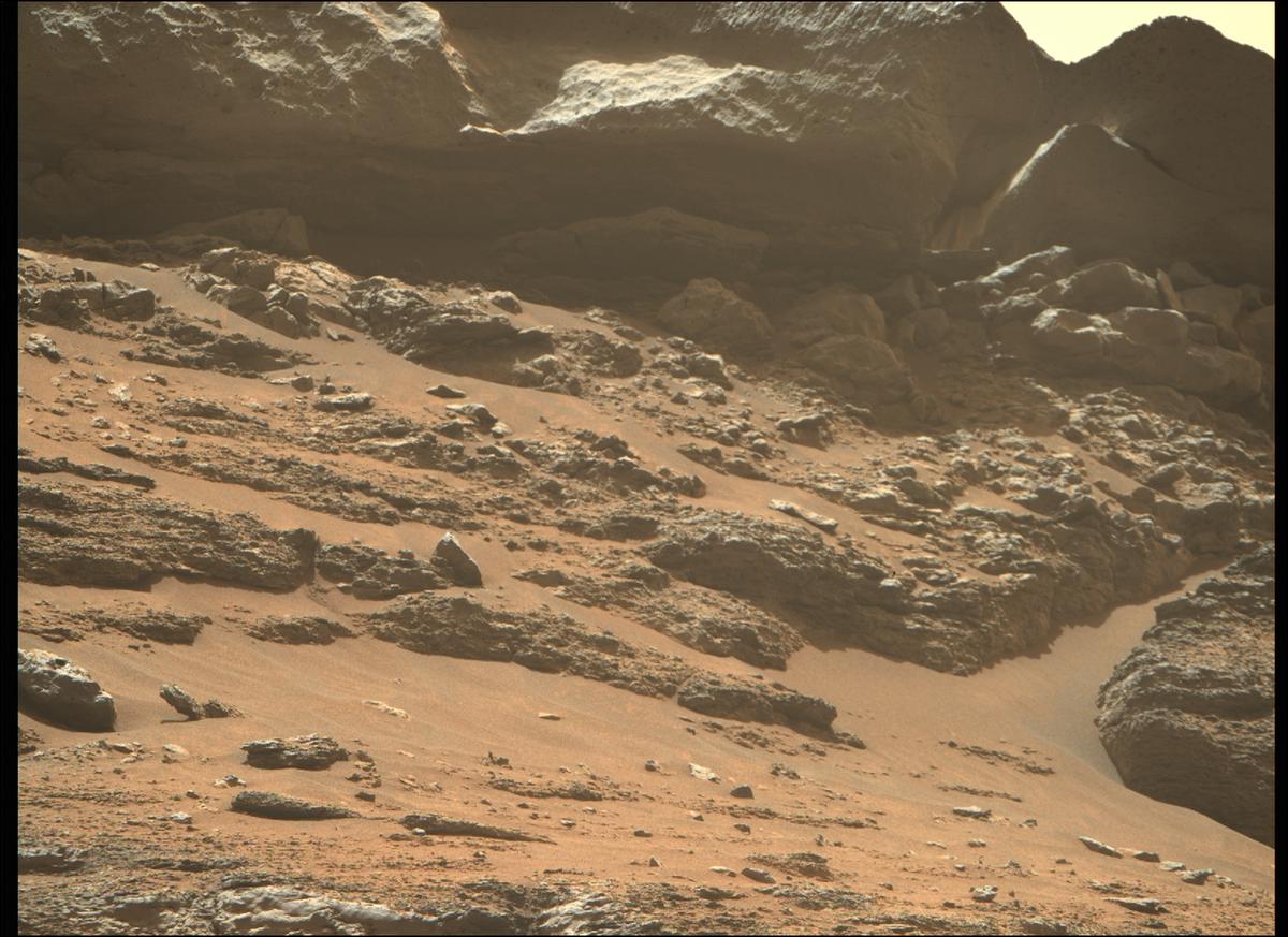 This image was taken by MCZ_RIGHT onboard NASA's Mars rover Perseverance on Sol 342