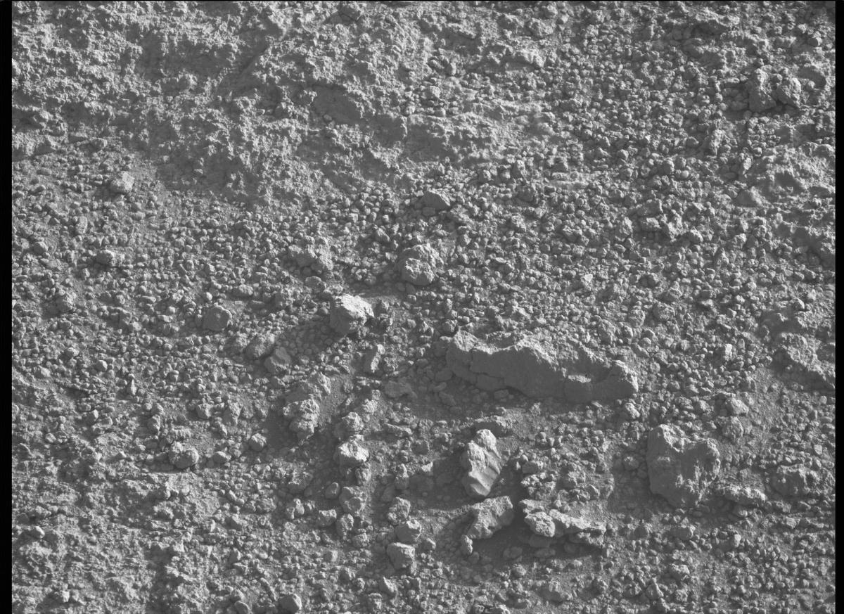 This image was taken by MCZ_RIGHT onboard NASA's Mars rover Perseverance on Sol 343