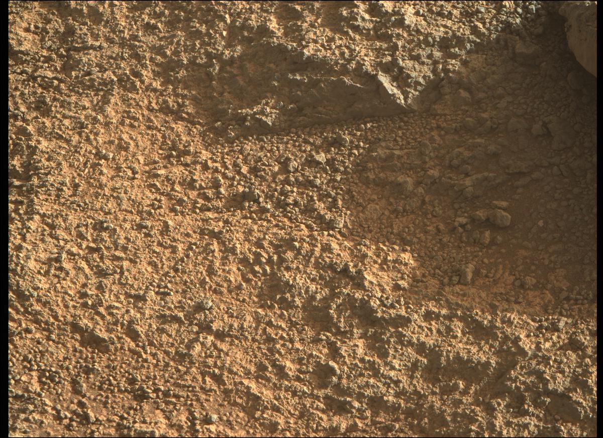 This image was taken by MCZ_RIGHT onboard NASA's Mars rover Perseverance on Sol 343