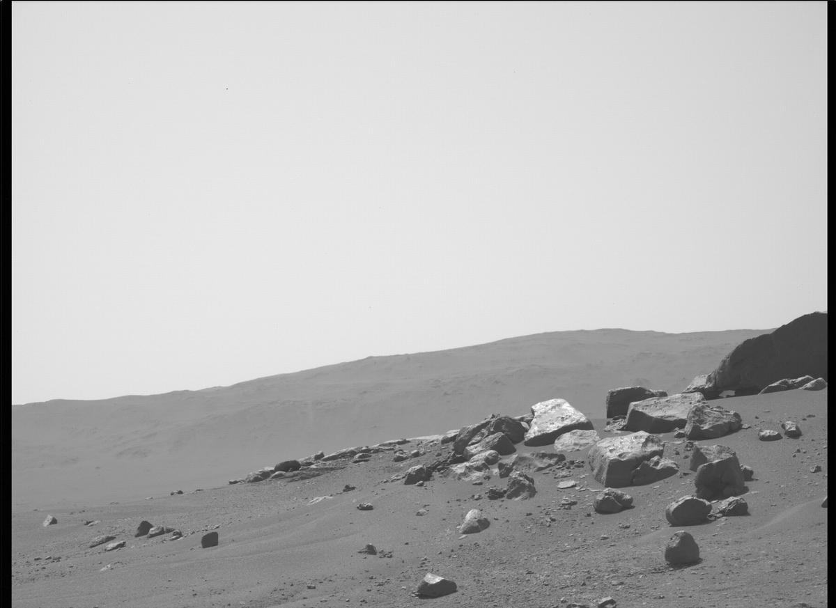 This image was taken by MCZ_LEFT onboard NASA's Mars rover Perseverance on Sol 344