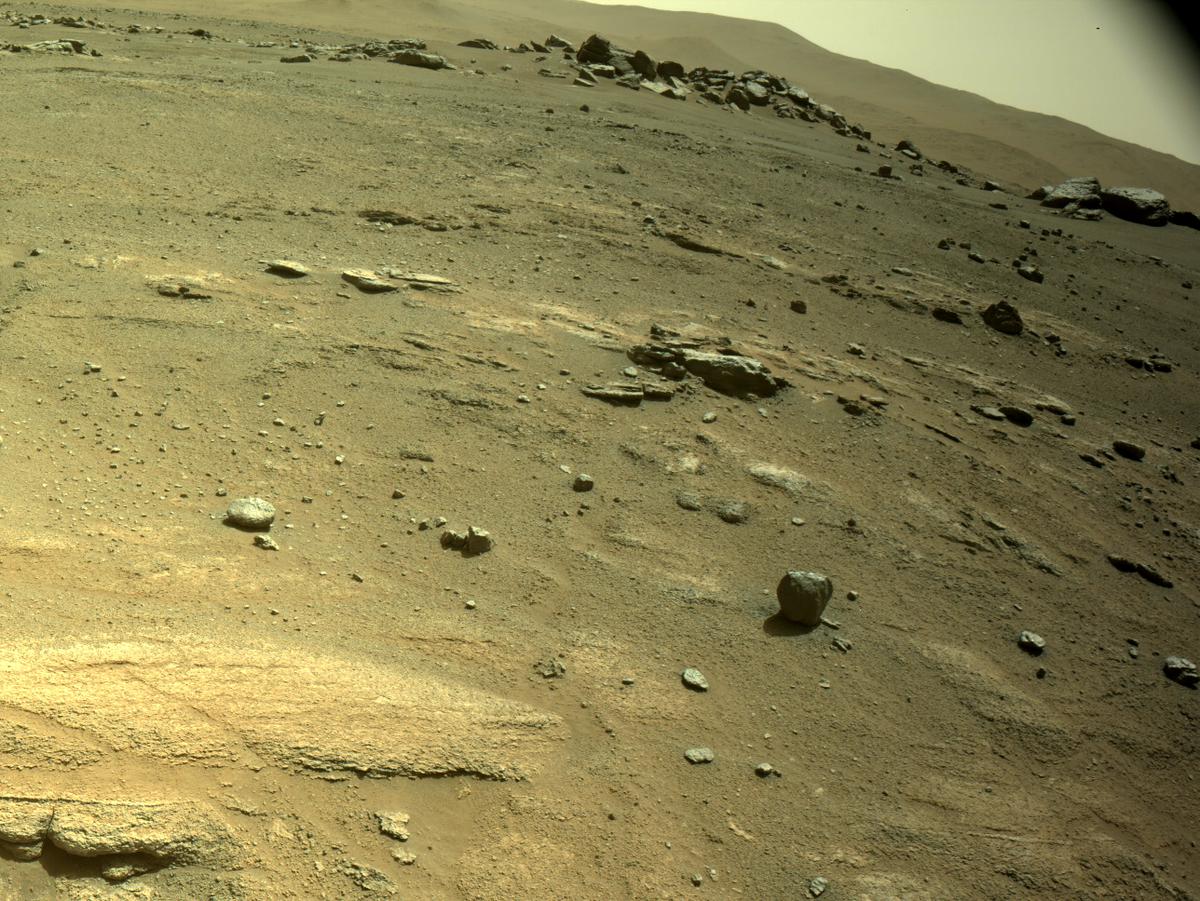 This image was taken by NAVCAM_RIGHT onboard NASA's Mars rover Perseverance on Sol 346